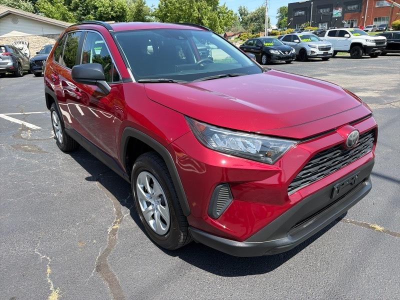 Toyota RAV4 LE 2020