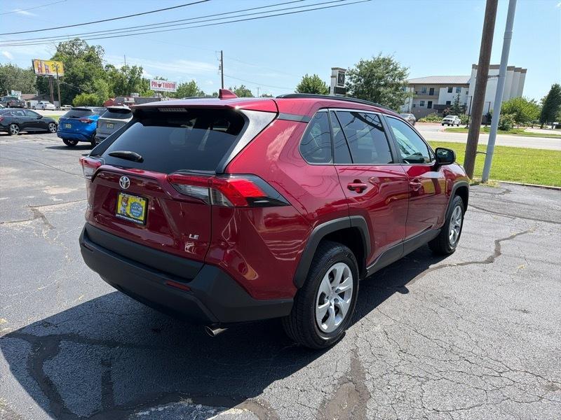 Toyota RAV4 LE 2020