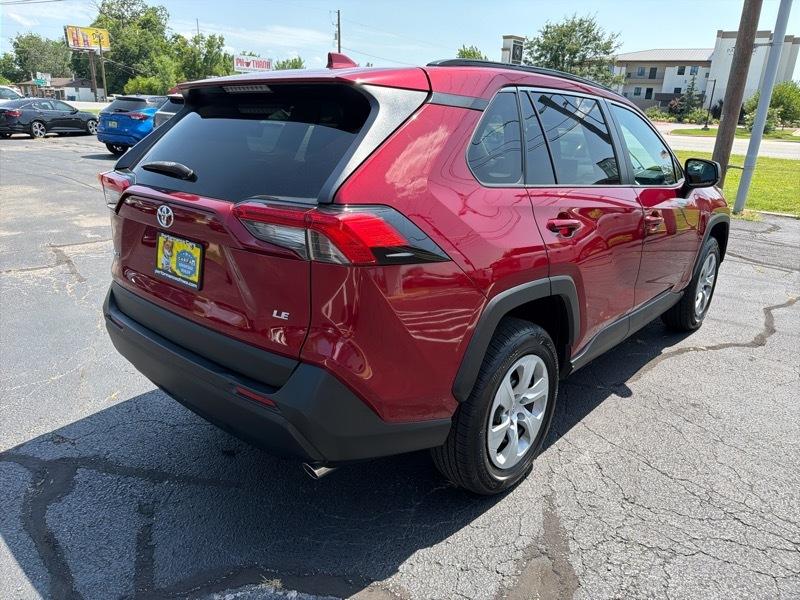 Toyota RAV4 LE 2020