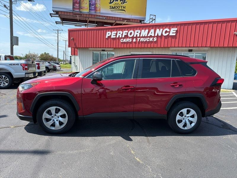 Toyota RAV4 LE 2020