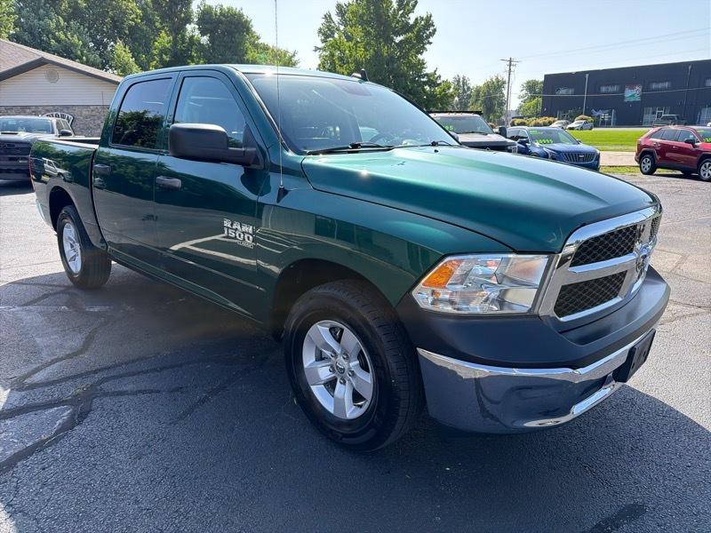 RAM 1500 Classic Tradesman Crew Cab SWB 2WD 2020