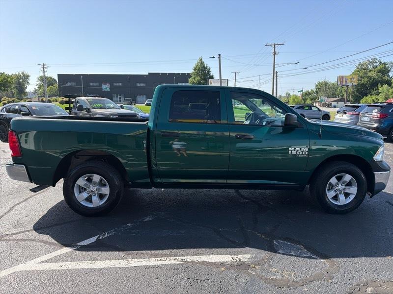 RAM 1500 Classic Tradesman Crew Cab SWB 2WD 2020