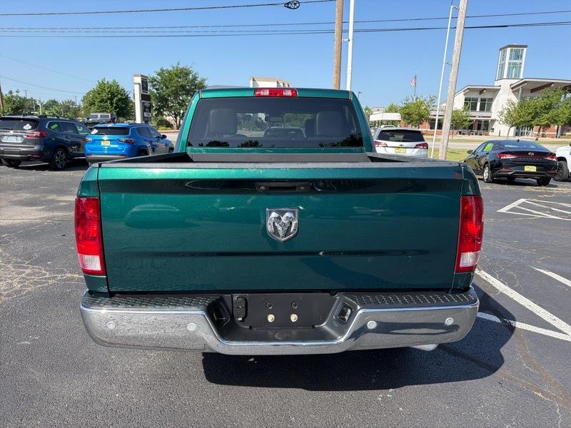 RAM 1500 Classic Tradesman Crew Cab SWB 2WD 2020