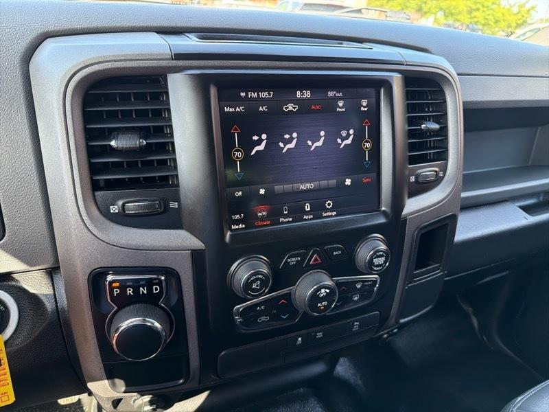 RAM 1500 Classic Tradesman Crew Cab SWB 2WD 2020