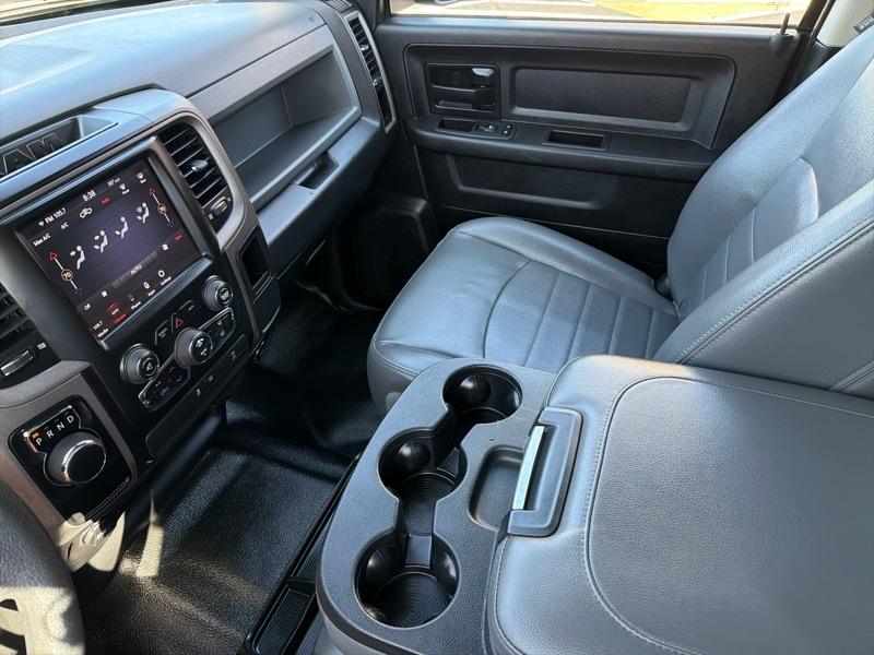 RAM 1500 Classic Tradesman Crew Cab SWB 2WD 2020