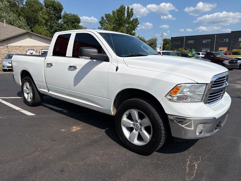 RAM 1500 SLT Quad Cab 4WD 2017