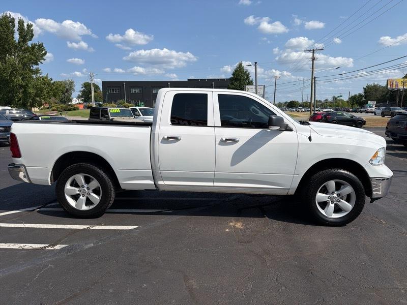 RAM 1500 SLT Quad Cab 4WD 2017