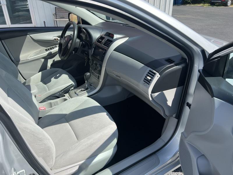 Toyota Corolla LE 2013