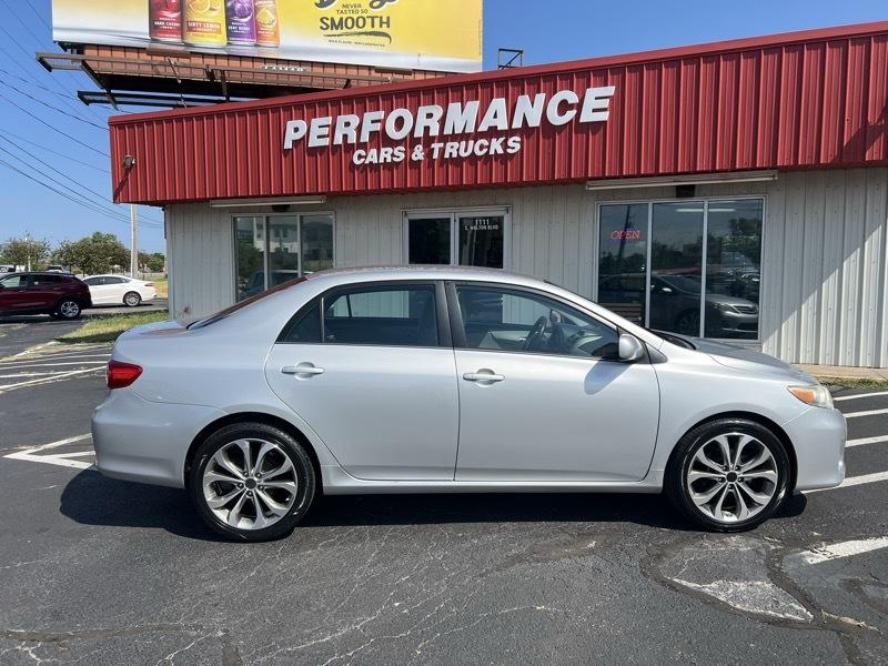 Toyota Corolla LE 2013