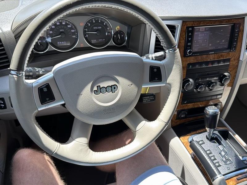 Jeep Grand Cherokee Limited 4WD 2010