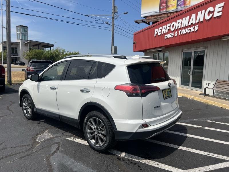 Toyota RAV4 Limited AWD 2018