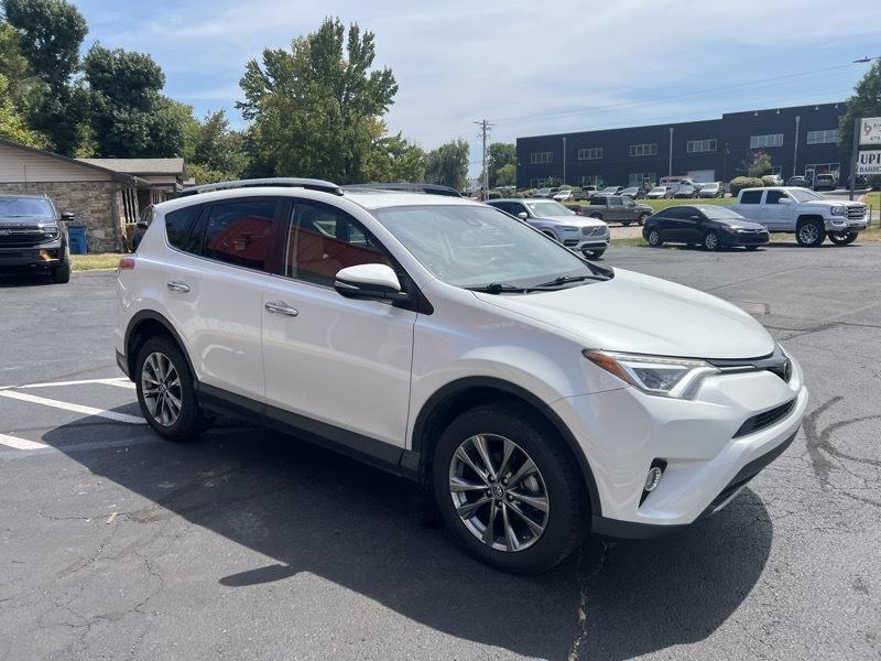 Toyota RAV4 Limited AWD 2018