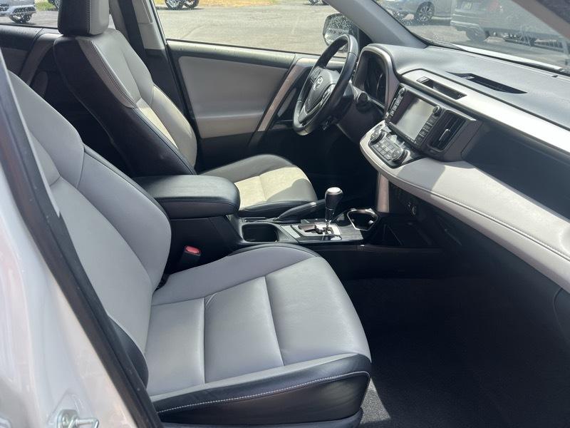 Toyota RAV4 Limited AWD 2018