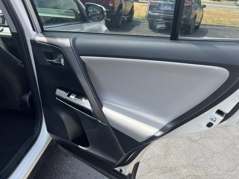 Toyota RAV4 Limited AWD 2018
