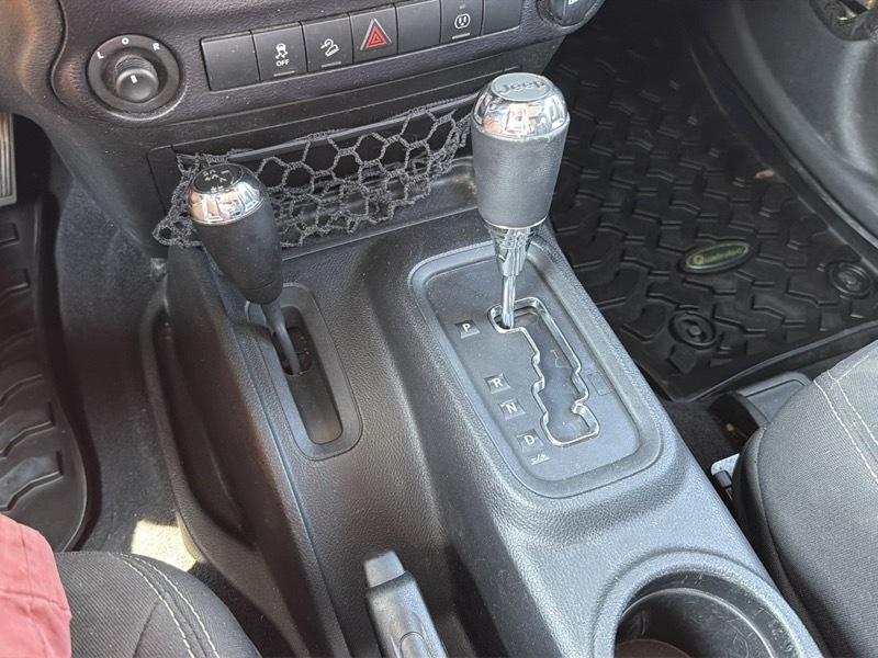 2015 Jeep Wrangler Sahara - Photo 14