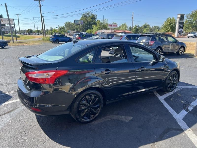 Ford Focus SE Sedan 2014