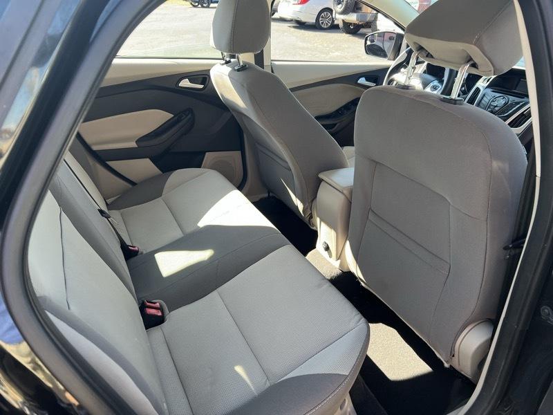 Ford Focus SE Sedan 2014