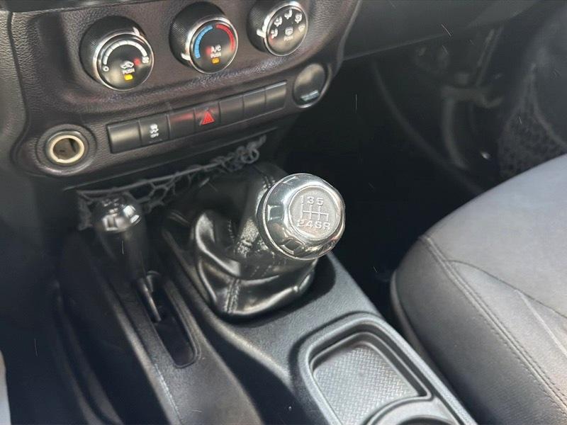 Jeep Wrangler Sport 4WD 2015