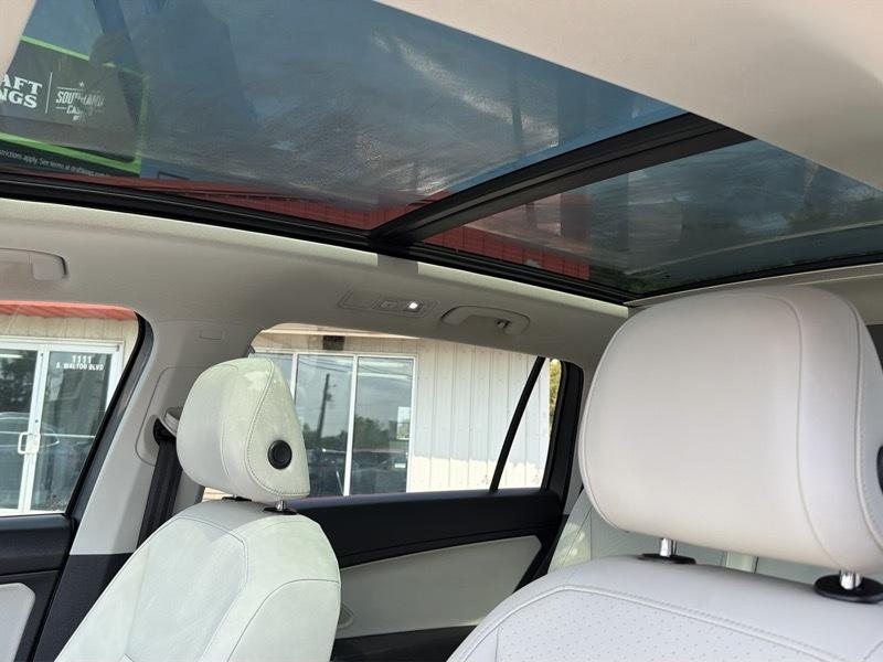 Volkswagen Tiguan SEL 4Motion AWD 2020