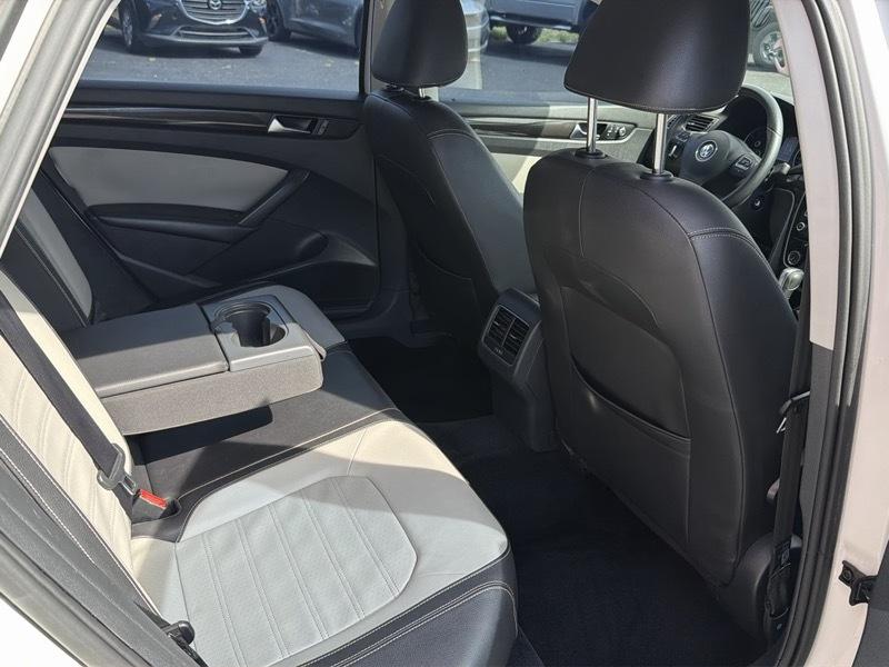 Volkswagen Passat SE PZEV 6A 2015
