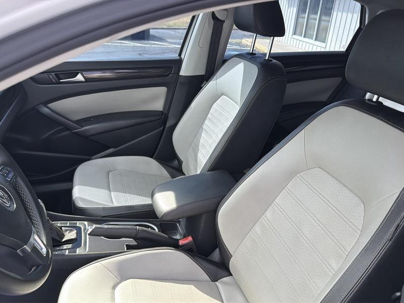 Volkswagen Passat SE PZEV 6A 2015