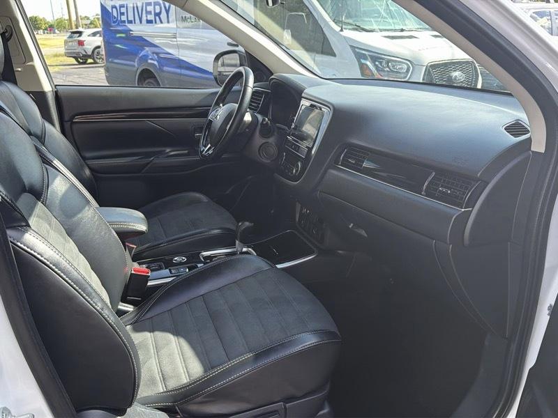 Mitsubishi Outlander SEL AWD 2019