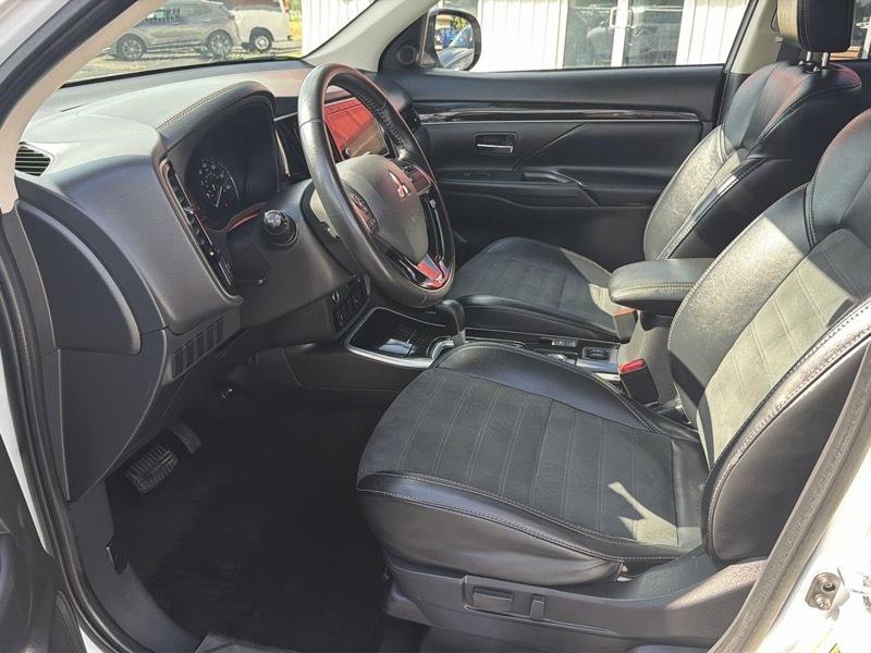Mitsubishi Outlander SEL AWD 2019