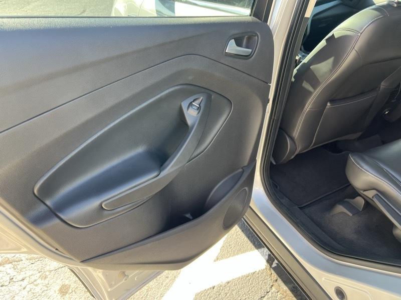 Ford Escape SEL FWD 2019
