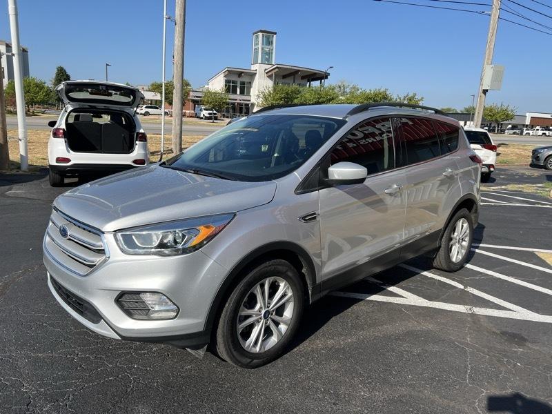 Ford Escape SEL FWD 2019