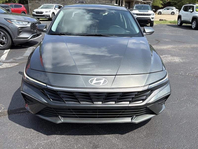 Hyundai Elantra SEL 2024