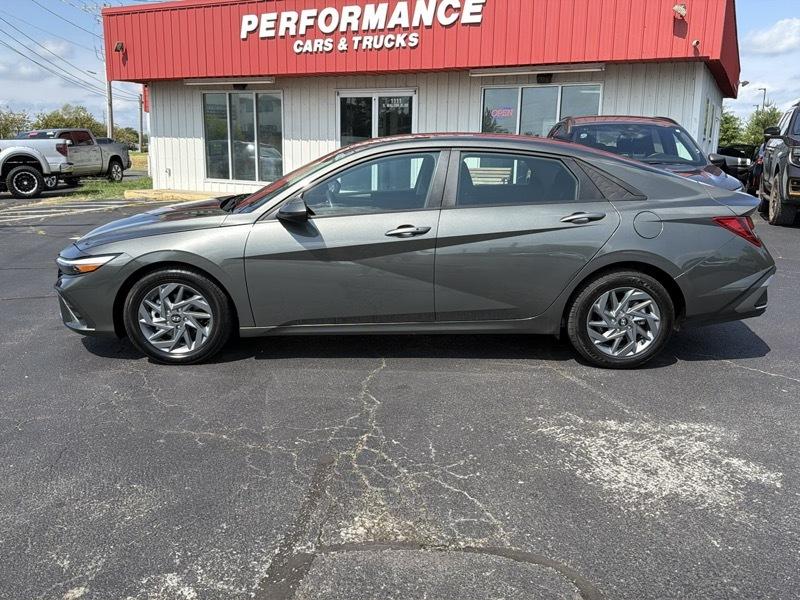 Hyundai Elantra SEL 2024
