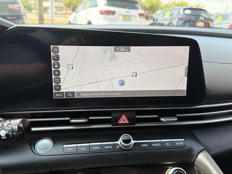 Hyundai Elantra SEL 2024
