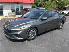 2024 Hyundai Elantra 