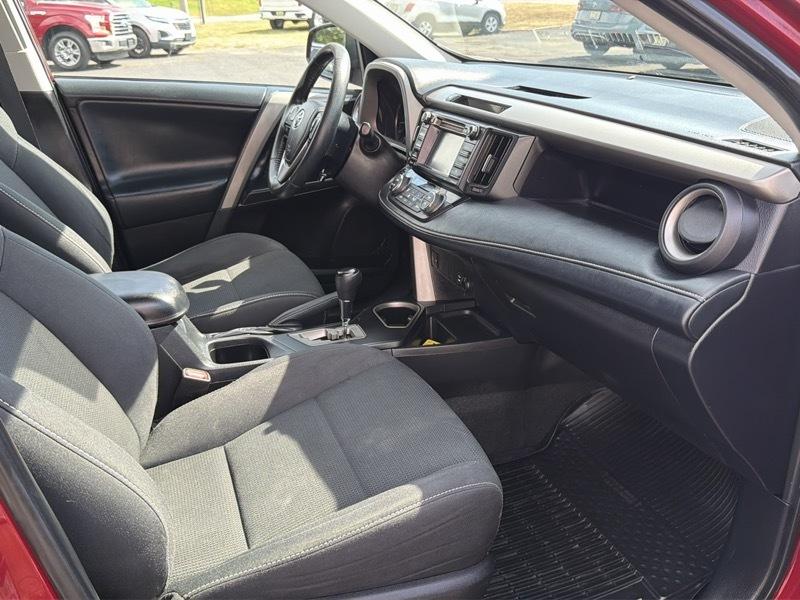 Toyota RAV4 XLE FWD 2018