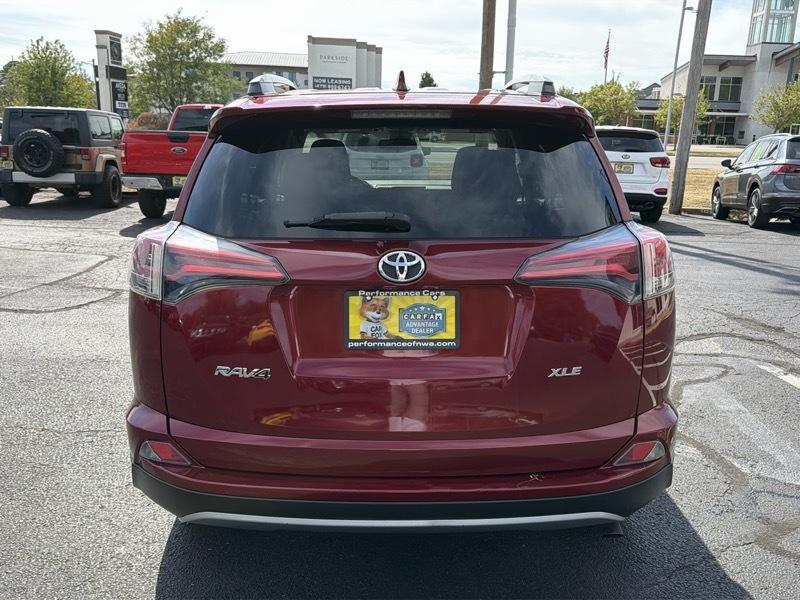 Toyota RAV4 XLE FWD 2018