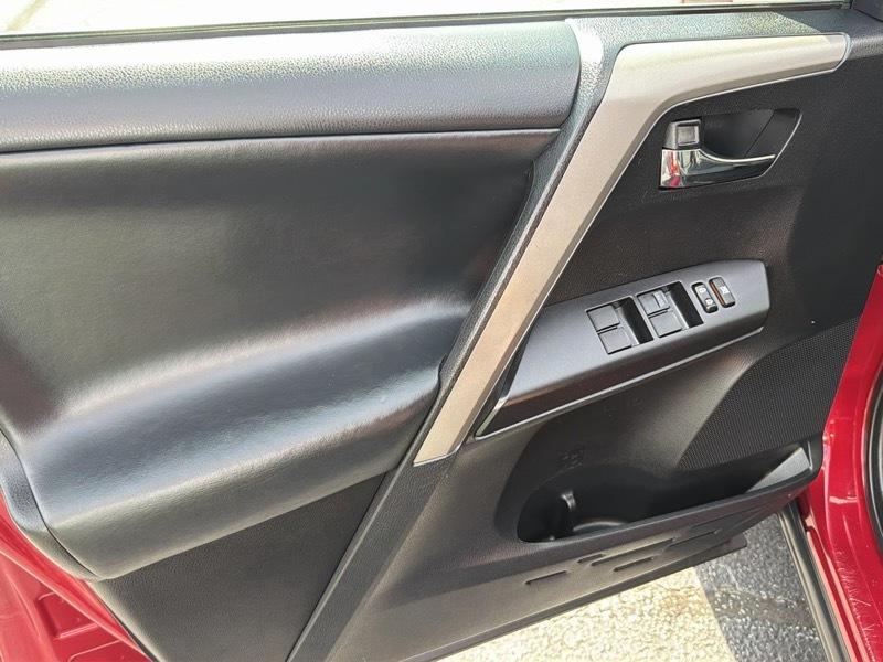Toyota RAV4 XLE FWD 2018