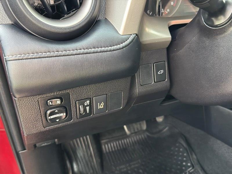 Toyota RAV4 XLE FWD 2018