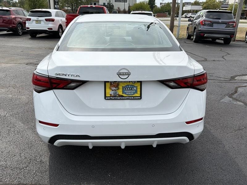 Nissan Sentra SV 4D Sedan 2024