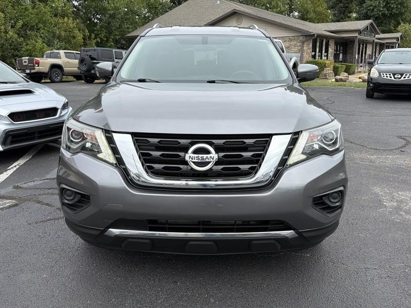 Nissan Pathfinder S 2020