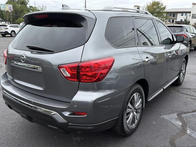 Nissan Pathfinder S 2020