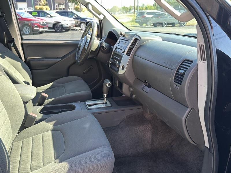 Nissan Frontier S King Cab I4 5AT 2WD 2016