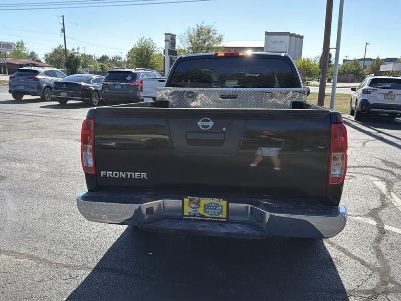 Nissan Frontier S King Cab I4 5AT 2WD 2016