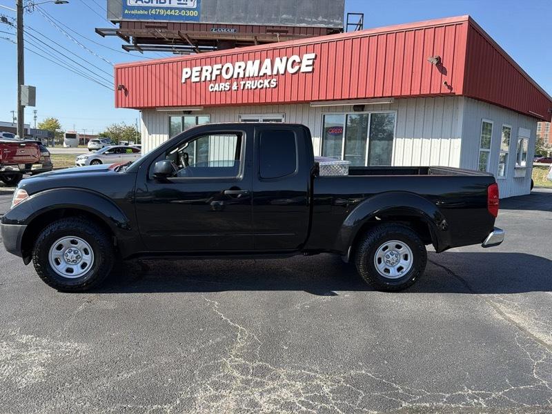 Nissan Frontier S King Cab I4 5AT 2WD 2016