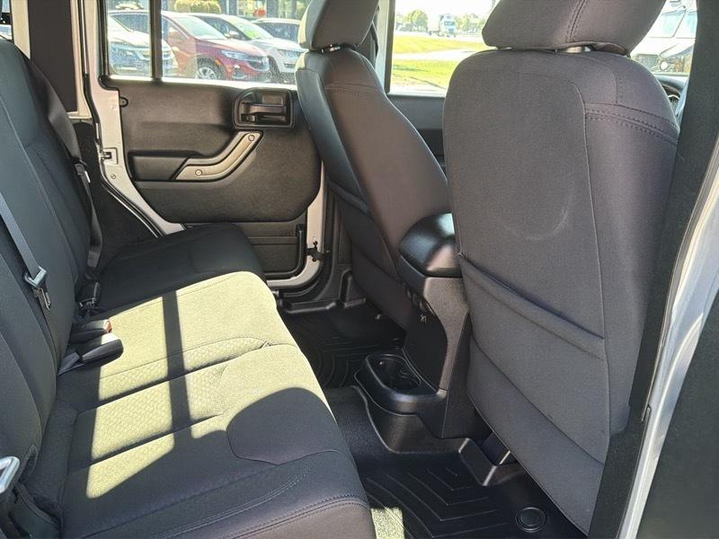 Jeep Wrangler Unlimited Sport 4WD 2015