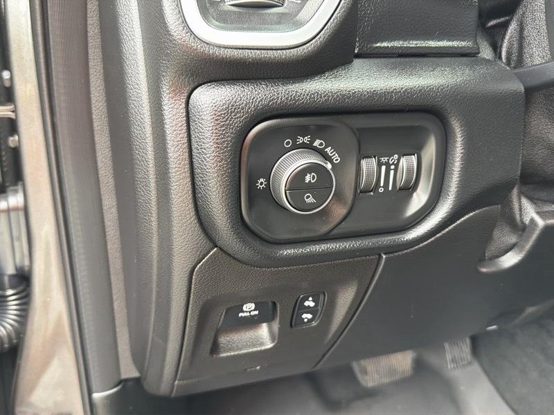 RAM 1500 Big Horn Crew Cab SWB 4WD 2019