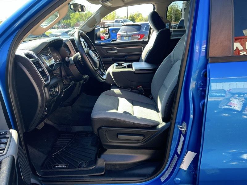 RAM 1500 Big Horn Crew Cab SWB 4WD 2020