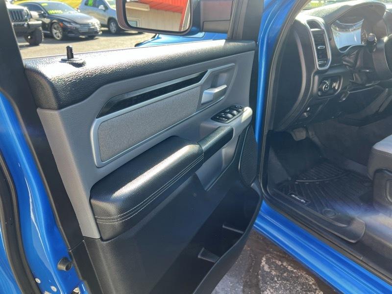 RAM 1500 Big Horn Crew Cab SWB 4WD 2020