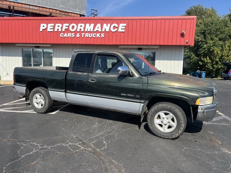 Dodge Ram 1500 ST Club Cab 6.5-ft. Bed 2WD 1997