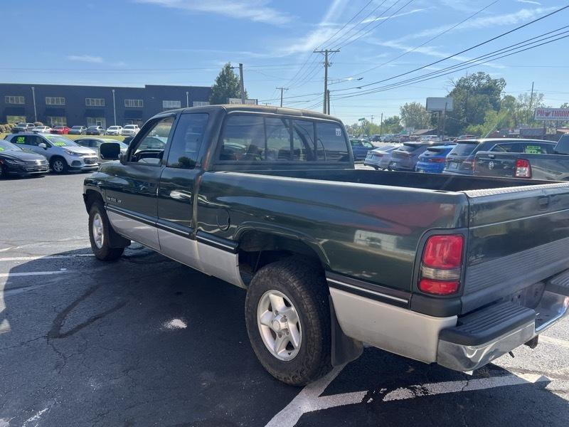 Dodge Ram 1500 ST Club Cab 6.5-ft. Bed 2WD 1997