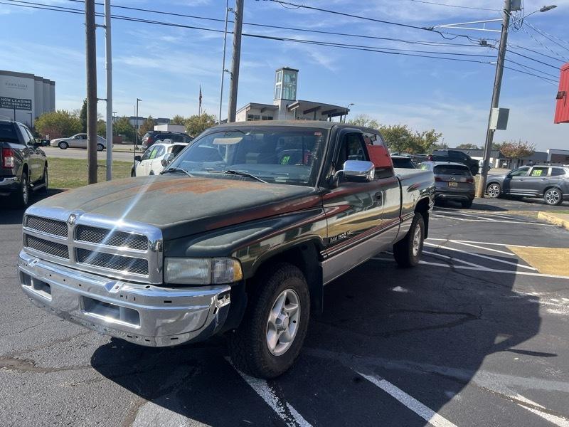 Dodge Ram 1500 ST Club Cab 6.5-ft. Bed 2WD 1997